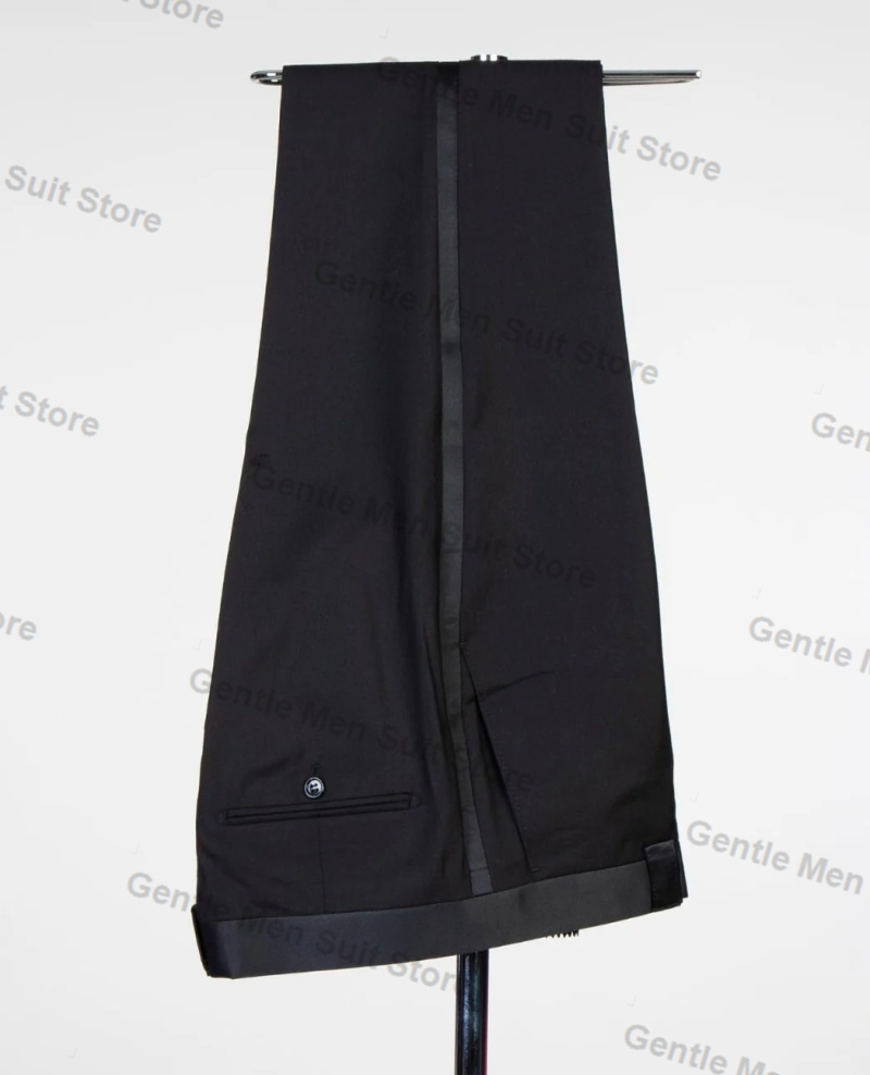 Conjunto de ternos feitos sob  - Men'S Groom avaliação e preço